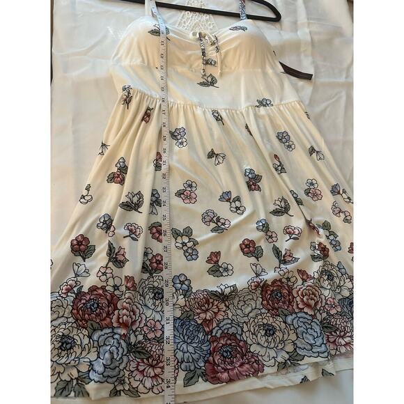 No Boundaries Sundress Empire Lace Back and Halter Straps Floral Junior L NWT - Picture 8 of 9